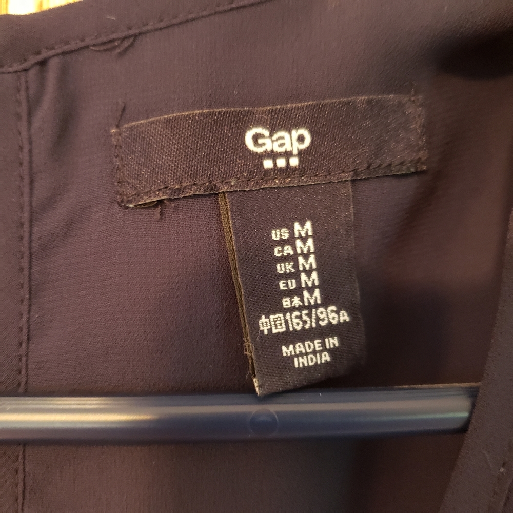 GAP Flowy Tank - Picture 2 of 3